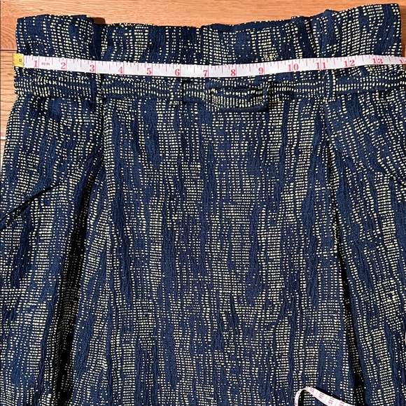 Eva Mendes-NY&Co Blue High-Waist Textured Skirt with Belt & Pockets - Picture 6 of 8